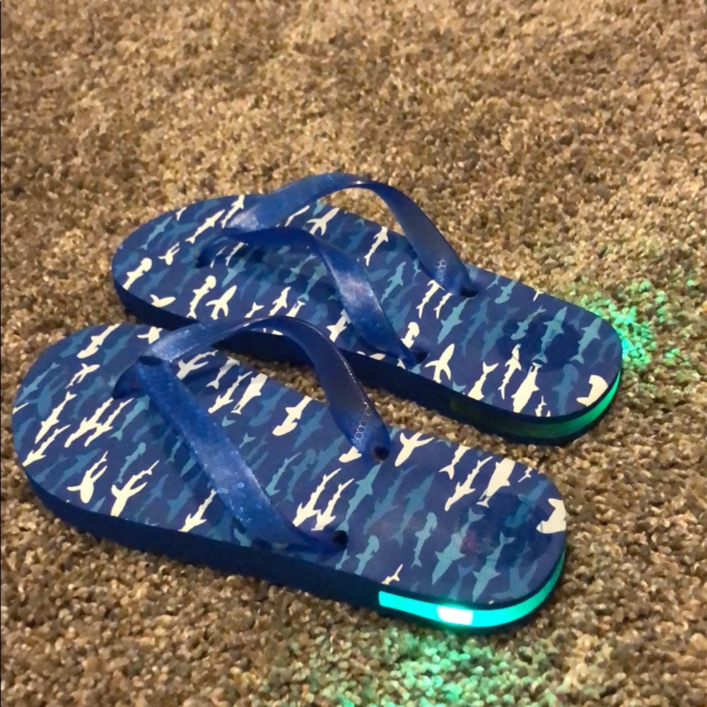 Boys flip flops
